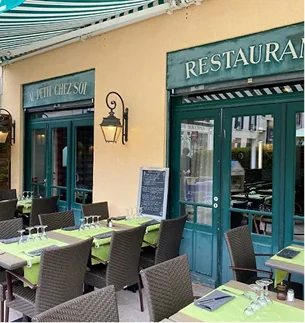 Terrasse couverte pour un apéritif à la belle saison ou pour un repas généreux à La Celle Saint Cloud proche de Versailles - Yvelines