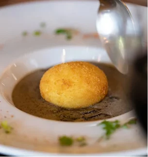 Restaurant de cuisine traditionnelle française revisitée, moderne, fraîche à La Celle St Cloud dans les Yvelines - 78