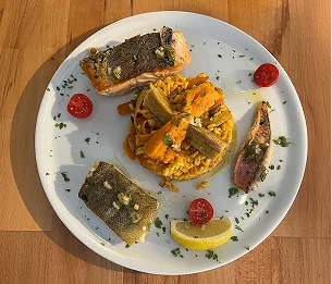 Pavé de saumon et timbale de légumes à découvrir au restaurant de la Celle Saint Cloud - Yvelines - 78 